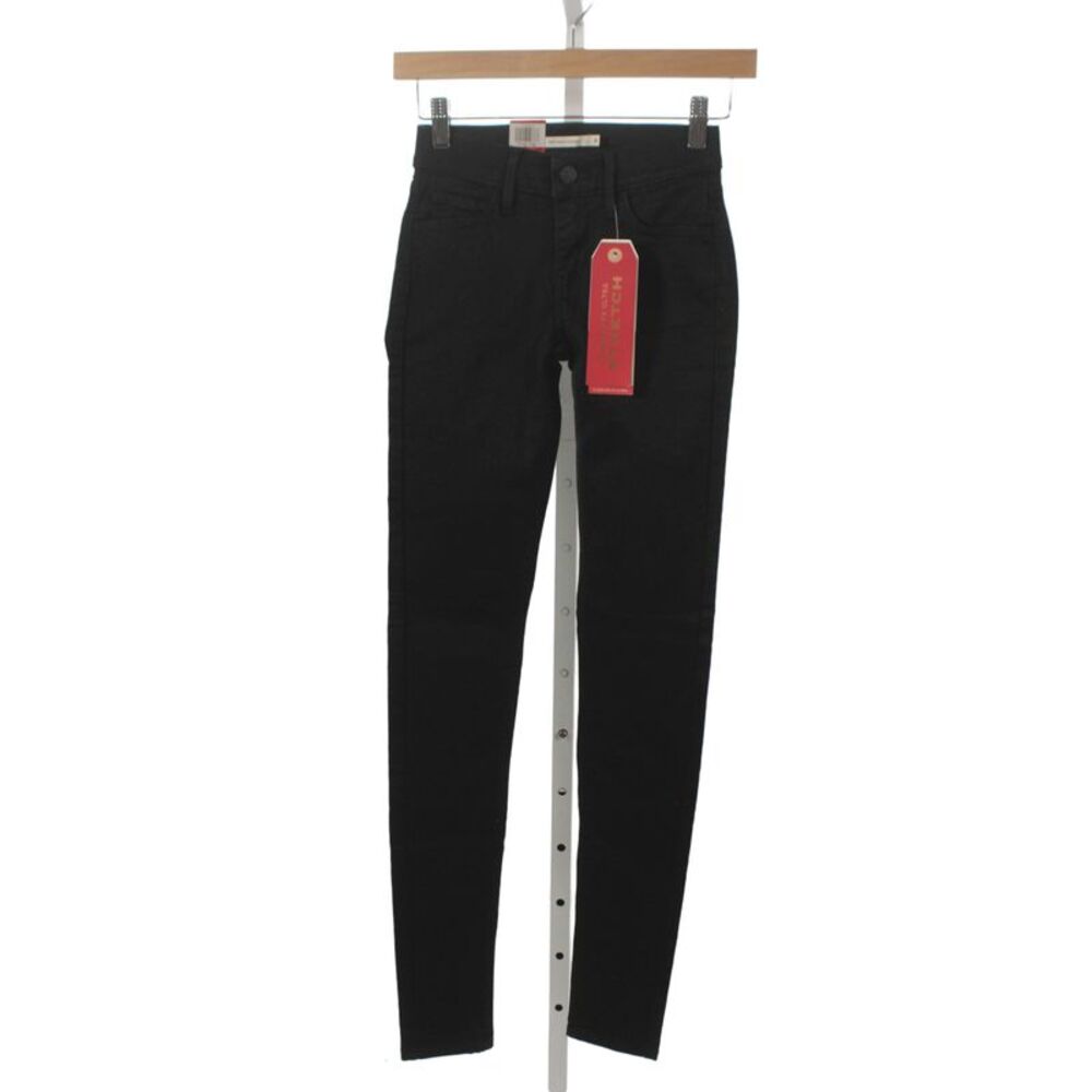 Levis Womens Skinny Black Petite Jeans Mid Rise Button Fly 32 Inseam Size 24